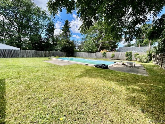 220 Treehaven Road, Cheektowaga, NY 14215