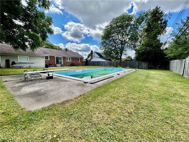220 Treehaven Road, Cheektowaga, NY 14215