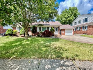 220 Treehaven Road, Cheektowaga, NY 14215