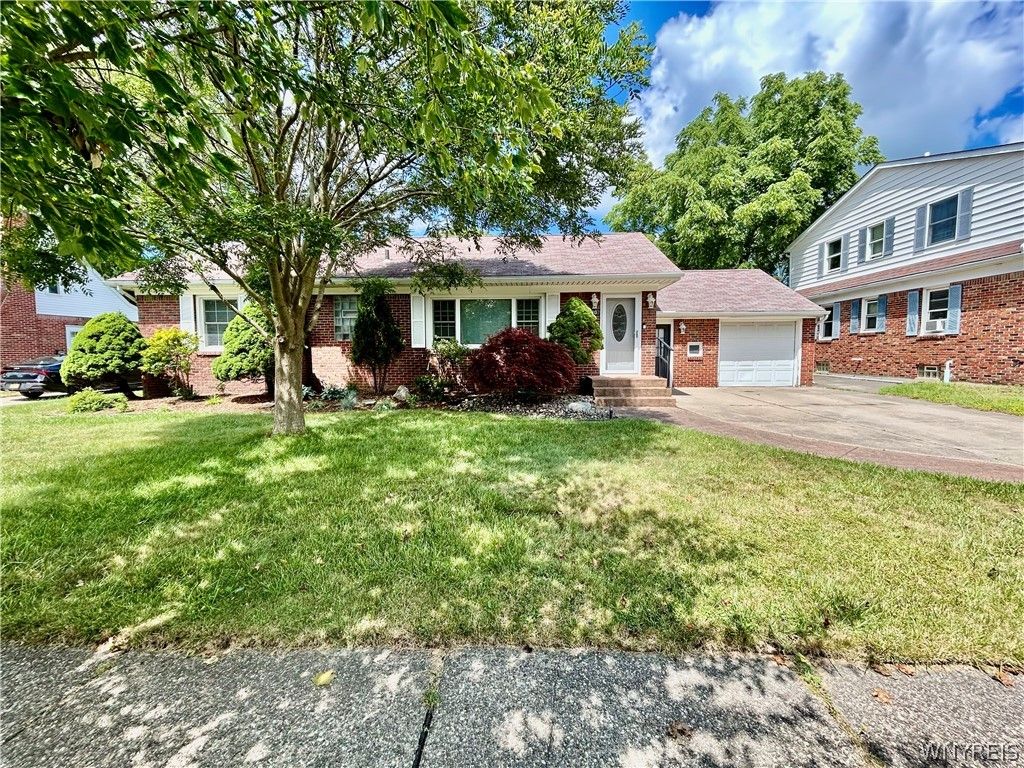 220 Treehaven Road, Cheektowaga, NY 14215