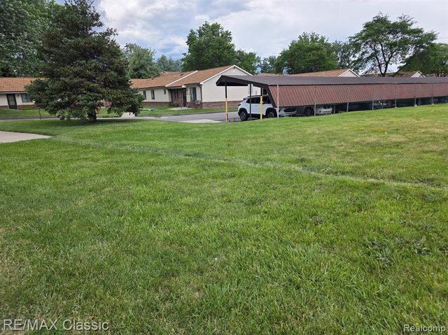 30006 Utica Road, Roseville, MI 48066