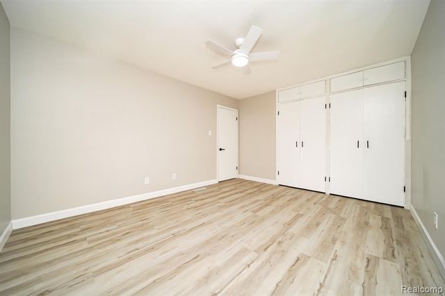 19041 Bungalow Drive, Lathrup Village, MI 48076