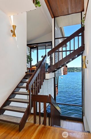 9620 Rainier Avenue S, Seattle, WA 98118