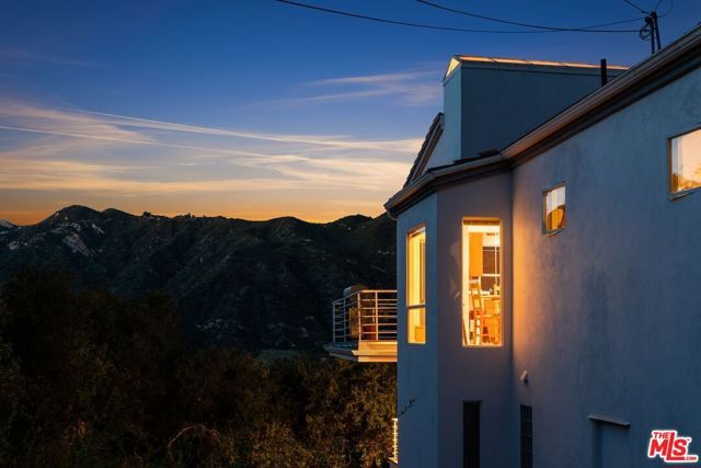 26207 Ingleside Way, Malibu, CA 90265