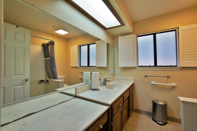 5823 E Washington Avenue, Fresno, CA 93727