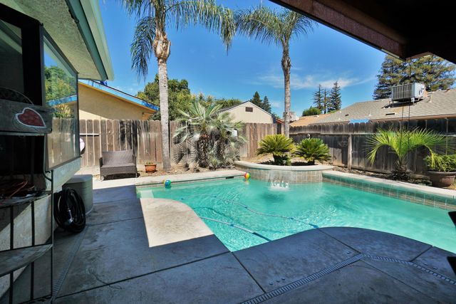 5823 E Washington Avenue, Fresno, CA 93727