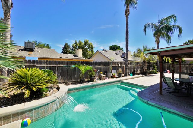 5823 E Washington Avenue, Fresno, CA 93727