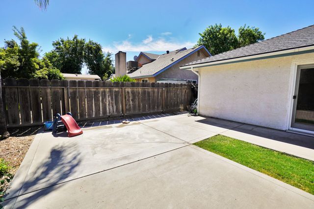 5823 E Washington Avenue, Fresno, CA 93727