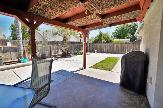 5823 E Washington Avenue, Fresno, CA 93727