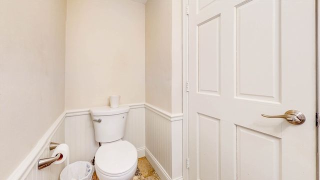 8 North St 2nd Flr, Newton, MA 02459
