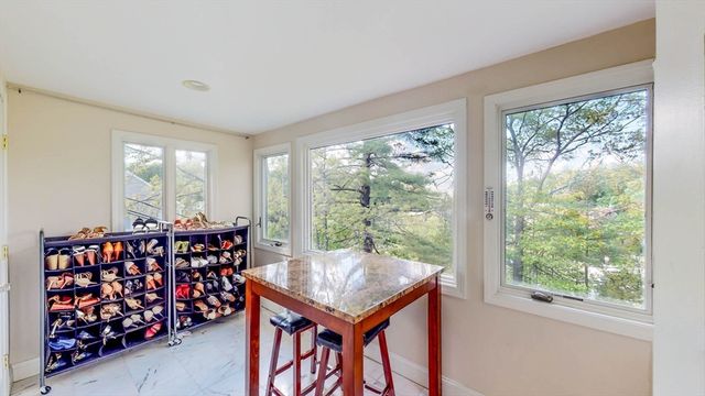 8 North St 2nd Flr, Newton, MA 02459
