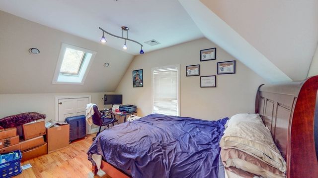 8 North St 2nd Flr, Newton, MA 02459
