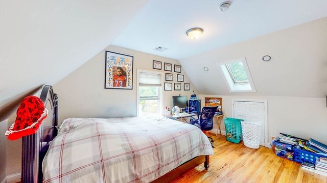 8 North St 2nd Flr, Newton, MA 02459