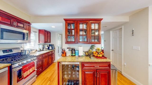 8 North St 2nd Flr, Newton, MA 02459