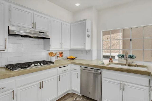 14049 LEMOLI, Hawthorne, CA 90250