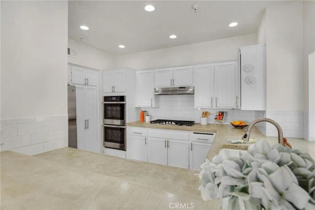 14049 LEMOLI, Hawthorne, CA 90250
