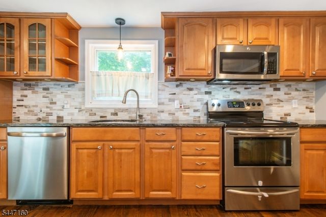 105 Drakestown Rd, Washington Twp., NJ 07840