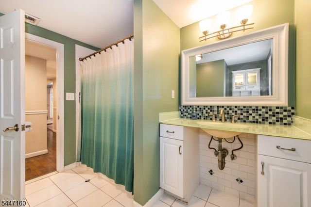 105 Drakestown Rd, Washington Twp., NJ 07840