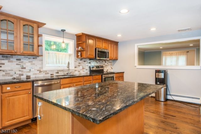 105 Drakestown Rd, Washington Twp., NJ 07840