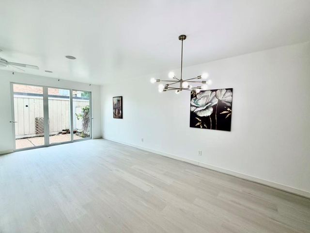 5878 Valley Forge Drive 149, Houston, TX 77057