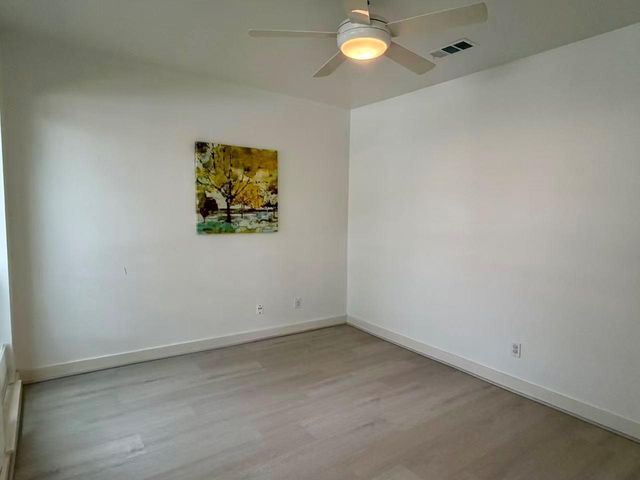 5878 Valley Forge Drive 149, Houston, TX 77057