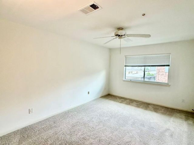 5878 Valley Forge Drive 149, Houston, TX 77057