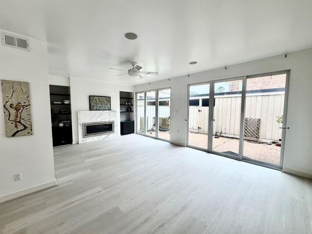 5878 Valley Forge Drive 149, Houston, TX 77057