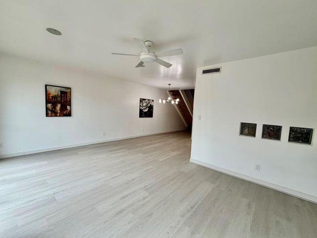 5878 Valley Forge Drive 149, Houston, TX 77057