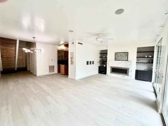 5878 Valley Forge Drive 149, Houston, TX 77057