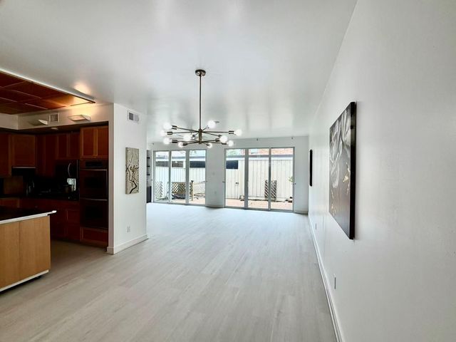 5878 Valley Forge Drive 149, Houston, TX 77057