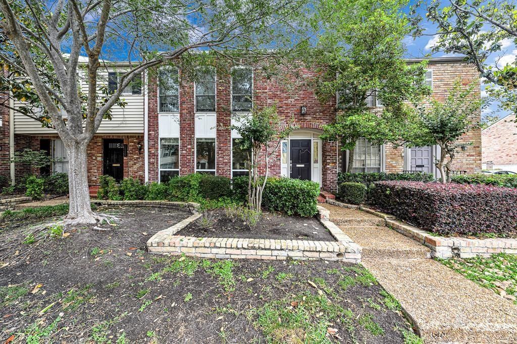5878 Valley Forge Drive 149, Houston, TX 77057