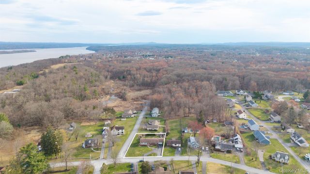 37 Spaulding Lane, Saugerties, NY 12477