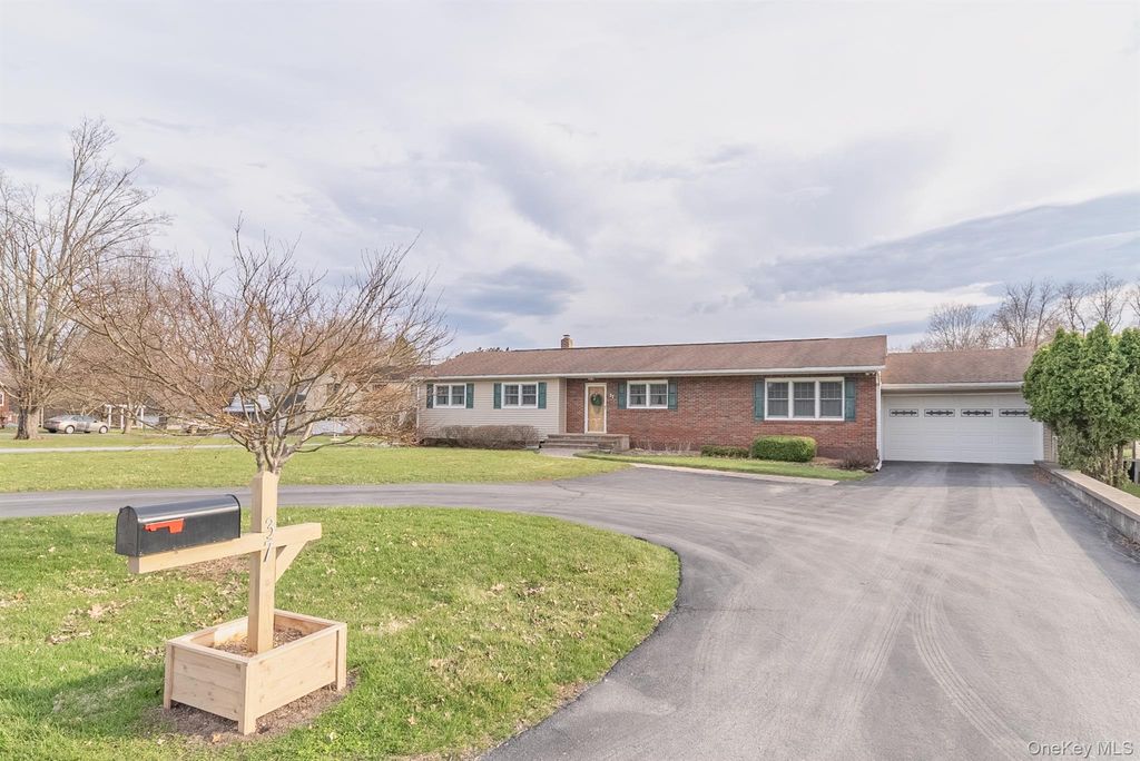 37 Spaulding Lane, Saugerties, NY 12477