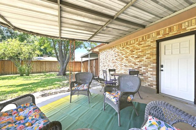 1540 Brook Valley Lane, Dallas, TX 75232