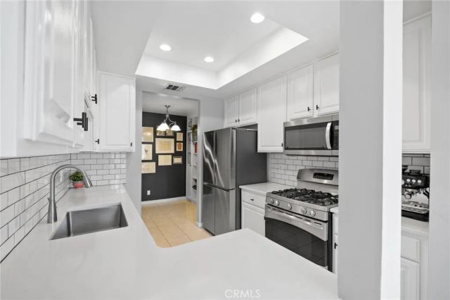 1271 Granville Avenue 102, Los Angeles, CA 90025