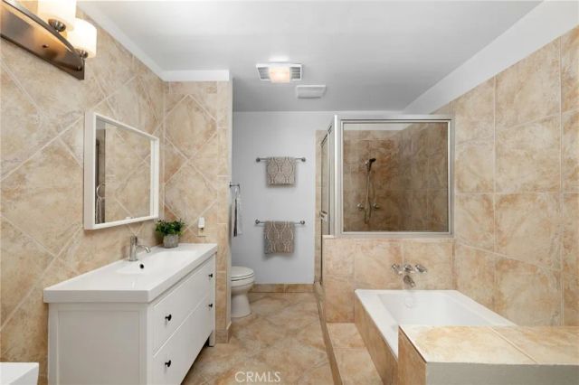 1271 Granville Avenue 102, Los Angeles, CA 90025