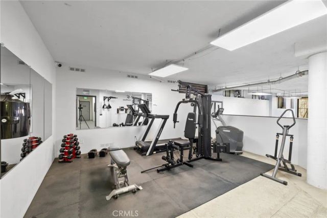 1271 Granville Avenue 102, Los Angeles, CA 90025