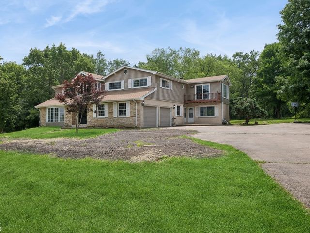 349 Spring Creek Road, Barrington Hills, IL 60010