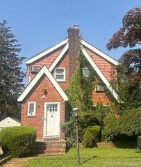 1900 Carleton Place, Baldwin, NY 11510