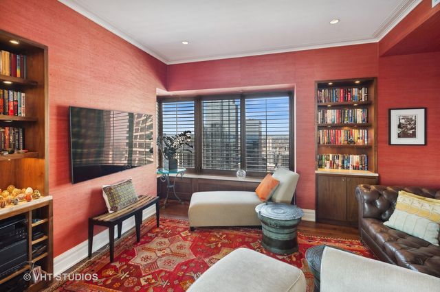 800 N Michigan Avenue 4702, Chicago, IL 60611