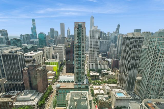 800 N Michigan Avenue 4702, Chicago, IL 60611