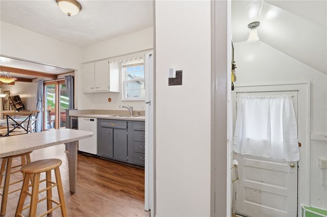 380 5th St, Beaver, PA 15009