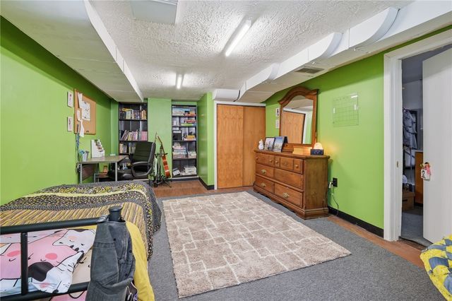 380 5th St, Beaver, PA 15009