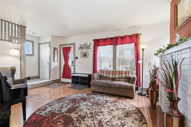 380 5th St, Beaver, PA 15009