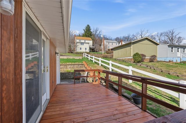 380 5th St, Beaver, PA 15009