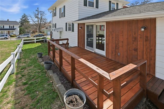 380 5th St, Beaver, PA 15009