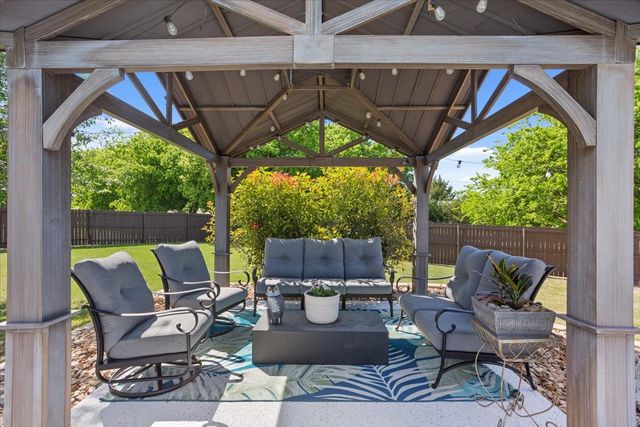 101 Rancho Lorena Drive, Lorena, TX 76655