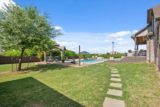 101 Rancho Lorena Drive, Lorena, TX 76655