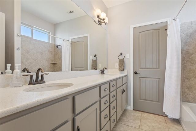 101 Rancho Lorena Drive, Lorena, TX 76655