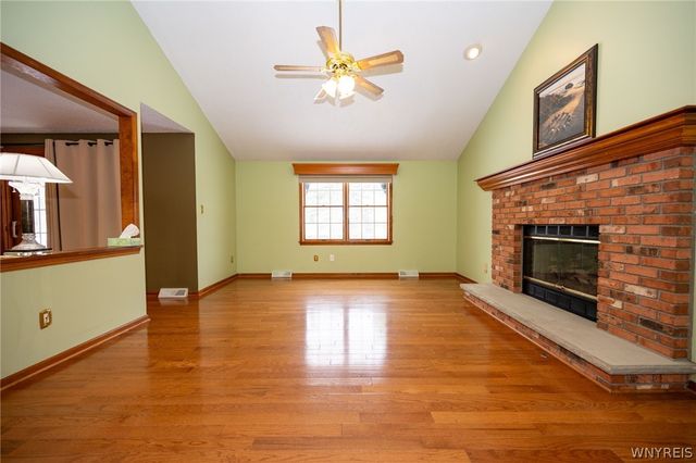 16 Buckhorn Court, Grand Island, NY 14072